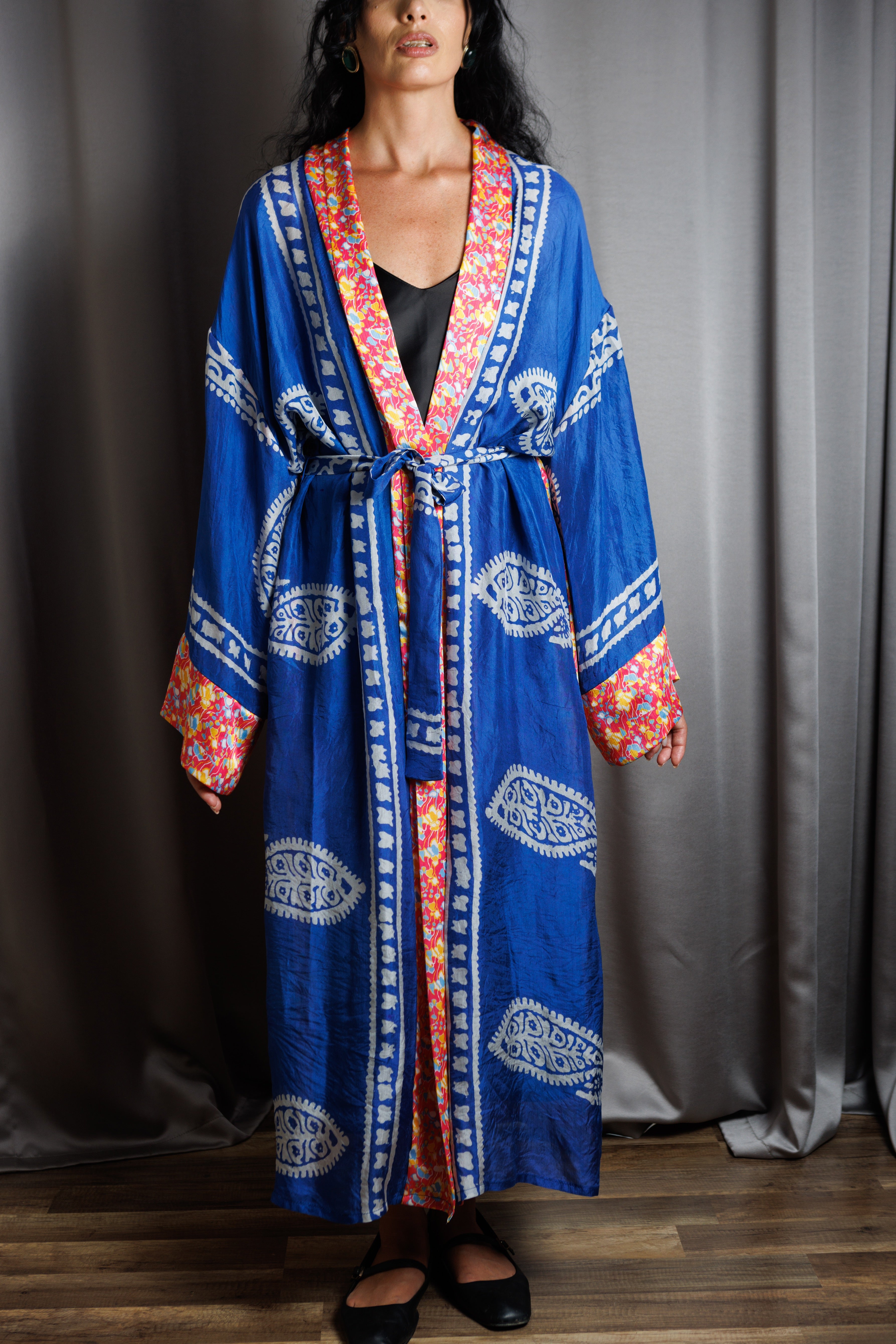 GEZMEK Kaftan • Blue & red