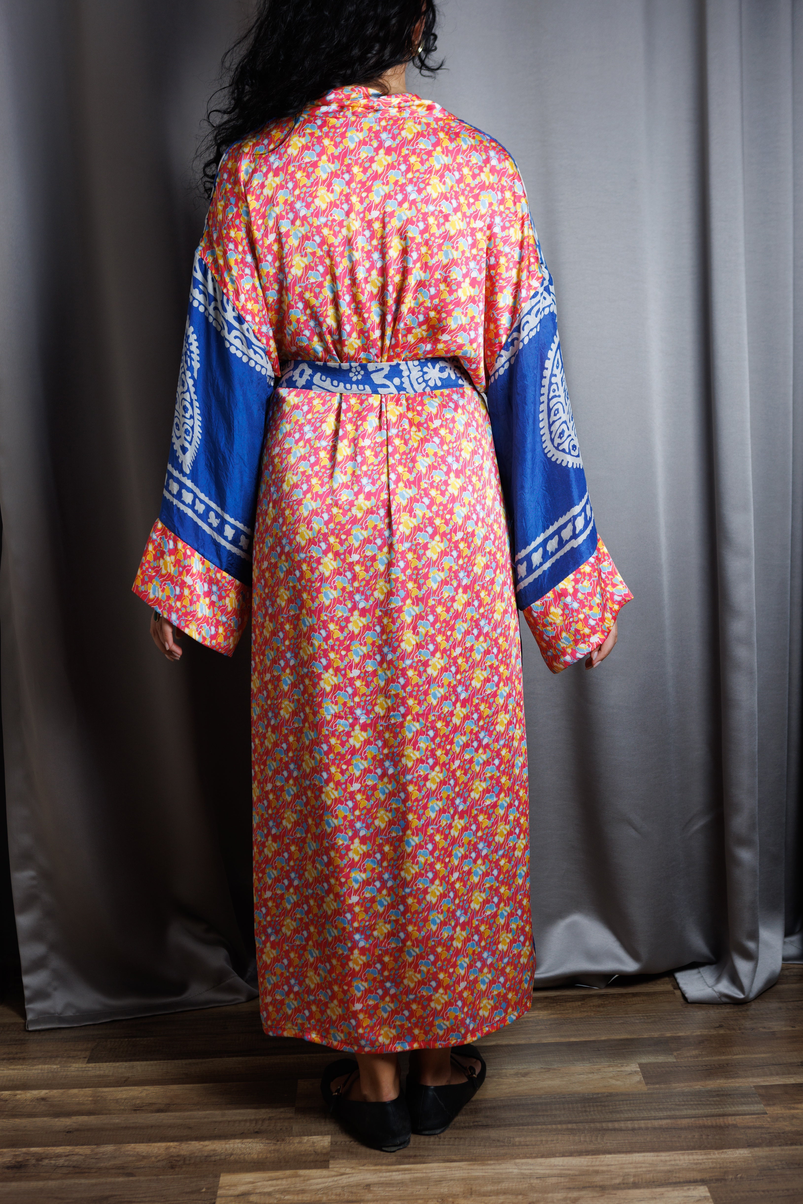 GEZMEK Kaftan • Blue & red