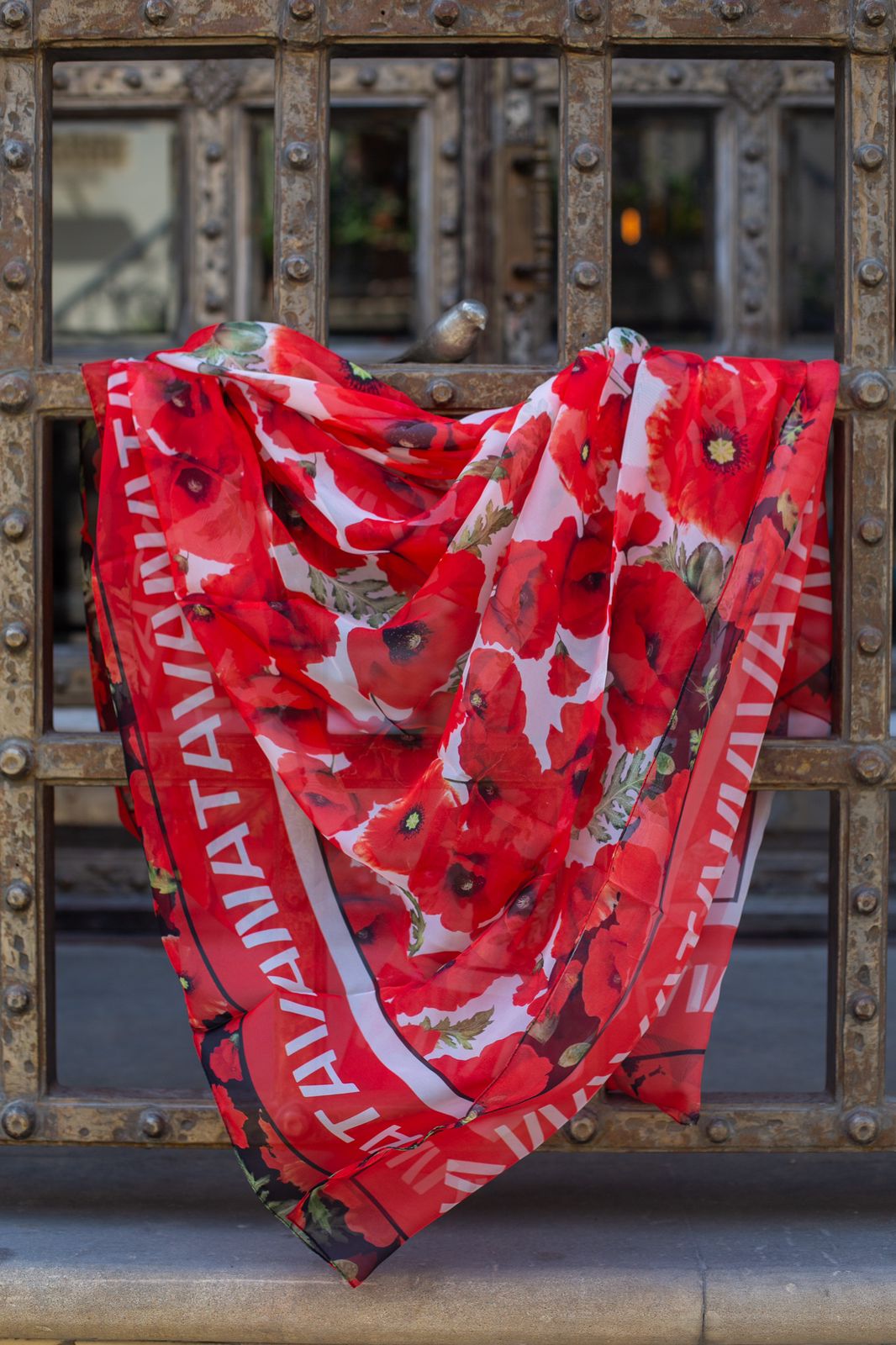 IPEK Scarf • Poppy motives