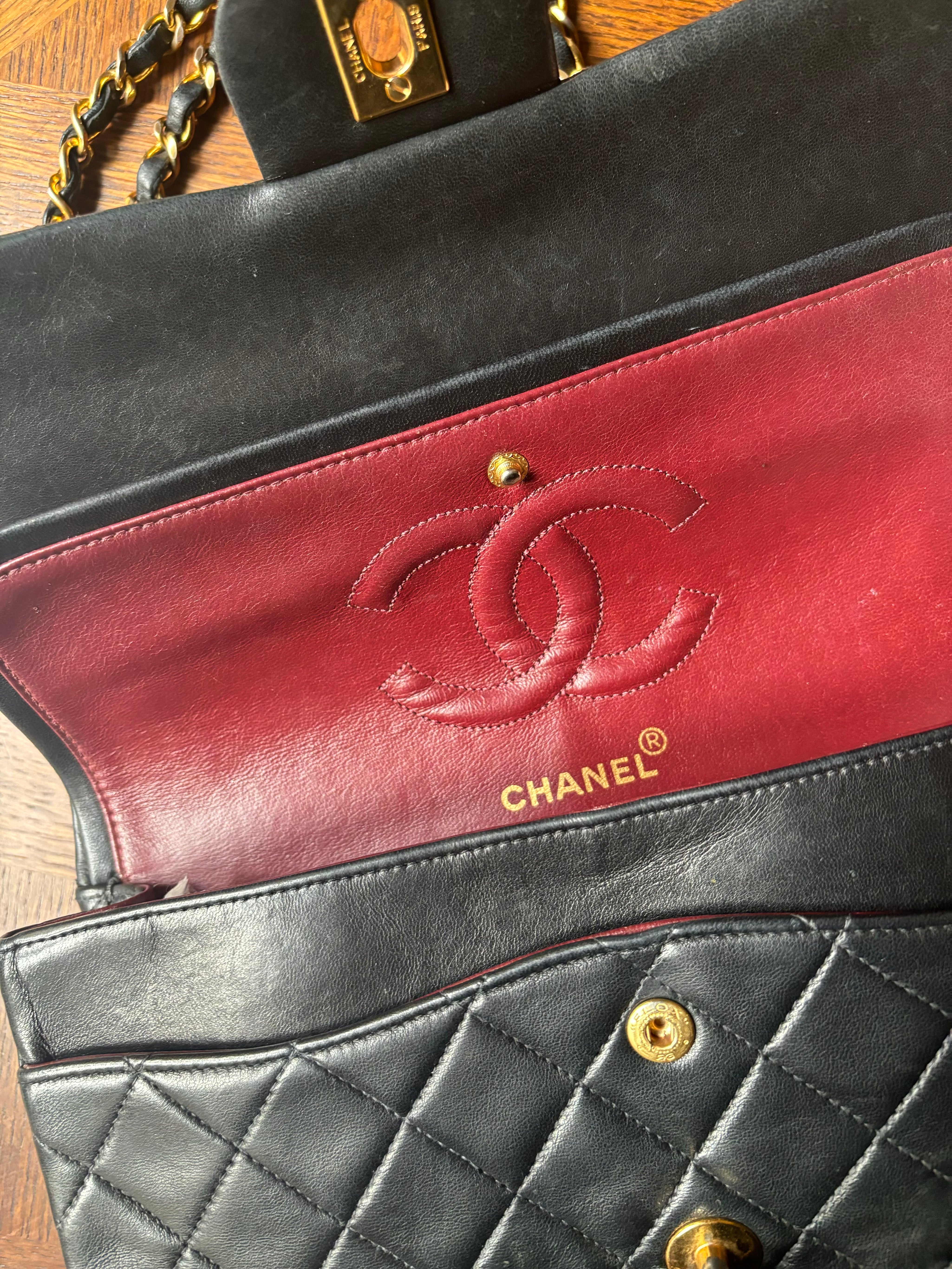 CHANEL • Timeless 25 double flap bag • Black