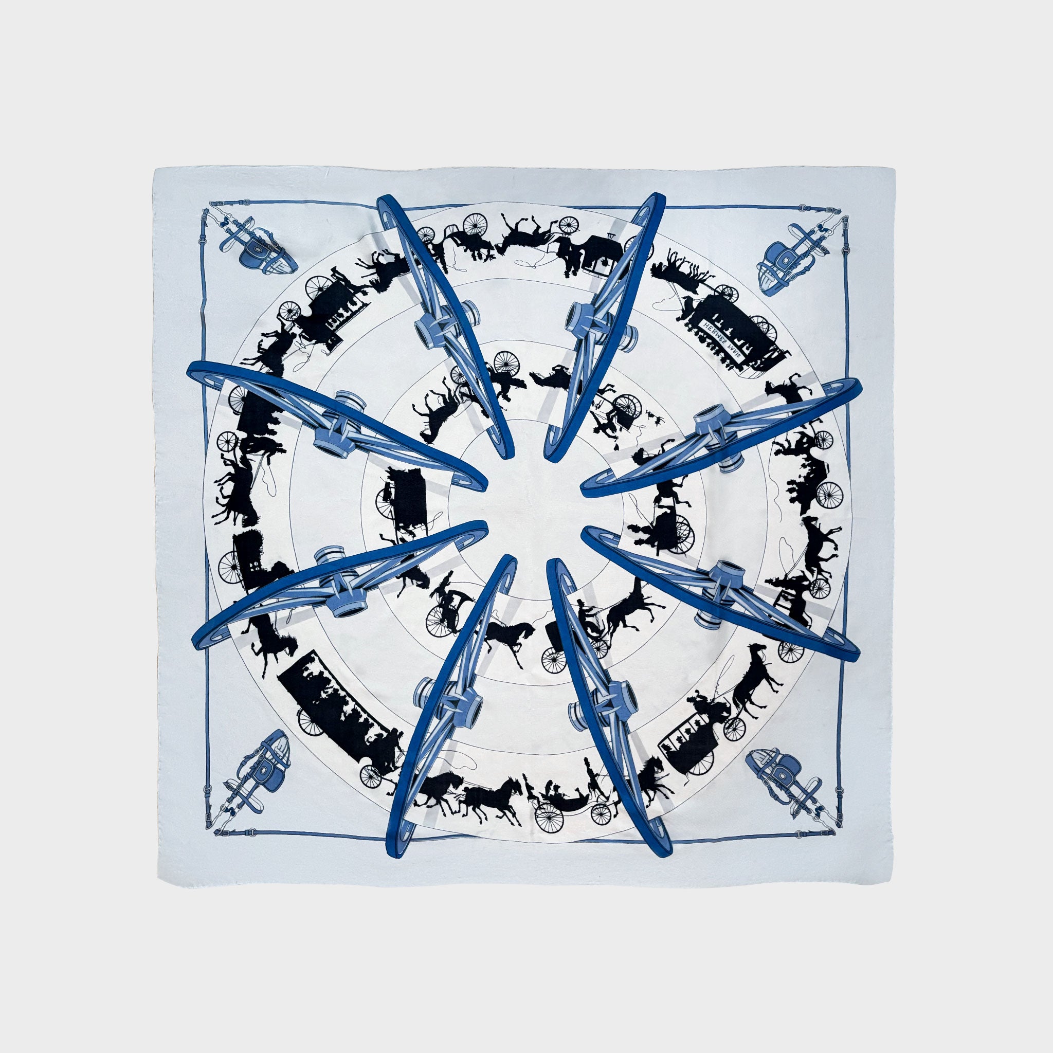 HERMÈS • Carré 90 • Calèches noires & roues bleues